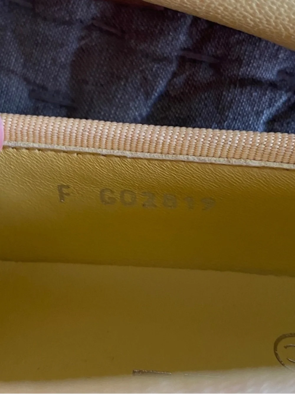 CHANEL Lemon Yellow Leather Ballet Flats with Bow - Picture 3 of 4